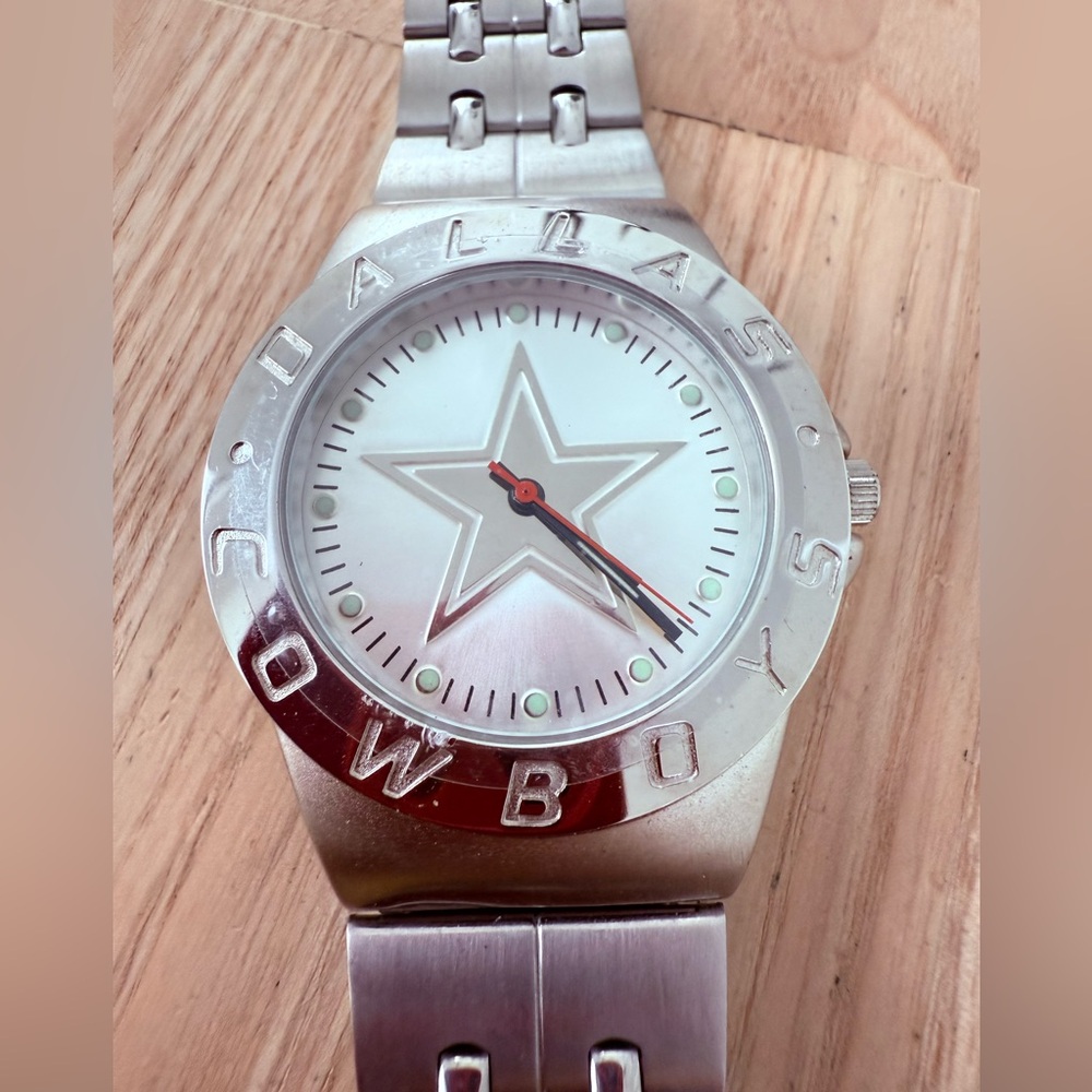 Game time NFL Dallas mens cowboys silver tone watch NEW BATTERY